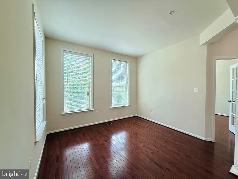 8912 Tower Pl — Photo 20