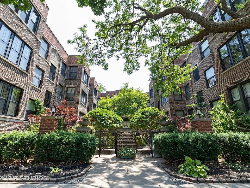 1st image of 745 W Brompton Ave APT 1