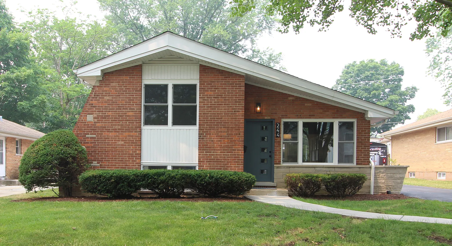 244 N Lombard Ave photo 1