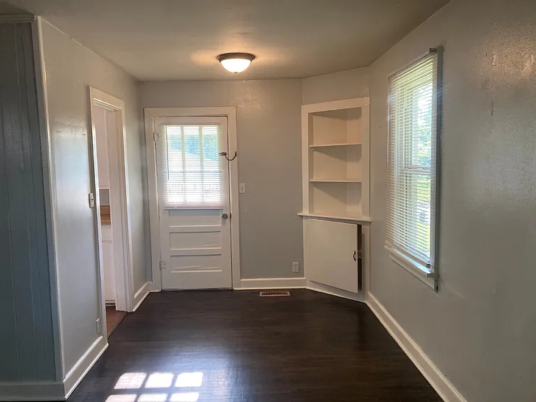606 Morton St — Photo 15