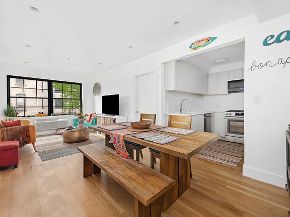 4th image of 490 Van Buren St #2R