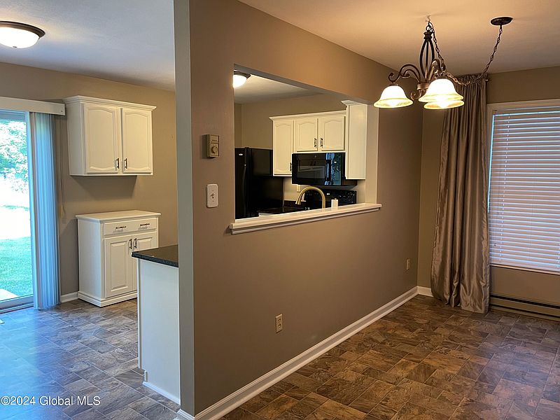 3rd image of 1 Mapleridge Avenue
