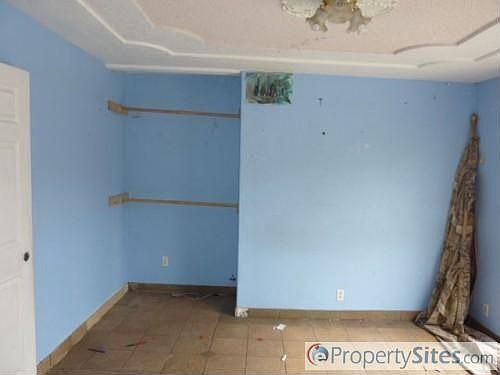2nd image of 1292 Laurel Ave