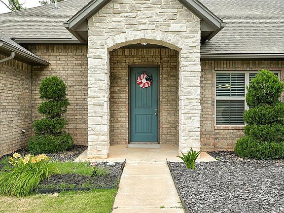 4th image of 8720 Tall Oaks Dr