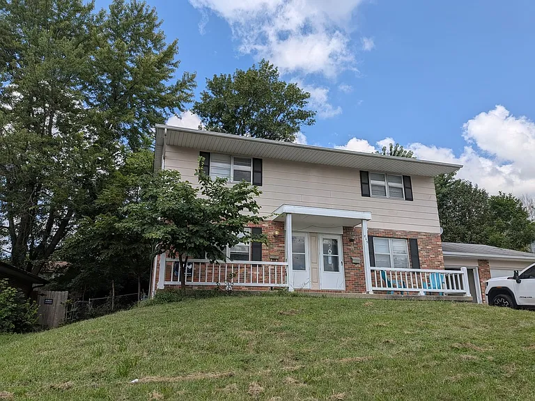 805 S Fairview Rd — Photo 26