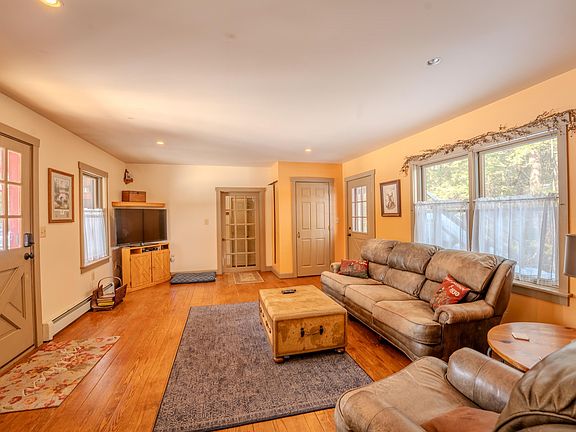 3rd image of 30 Tuxette Road