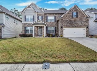 210 Fanleaf Dr, Fairburn, GA 30213