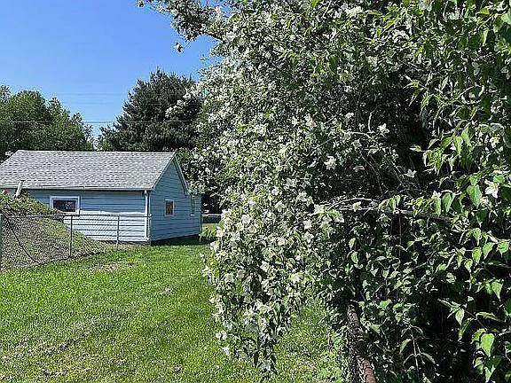 2829 E Sangamon Ave — Photo 21