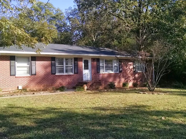 3025 Dunn St SE — Photo 2