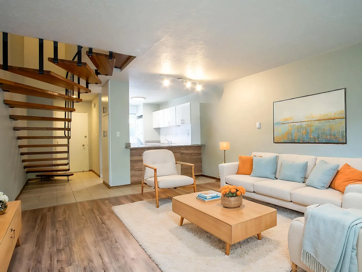 39th Place Townhomes — Photo 2