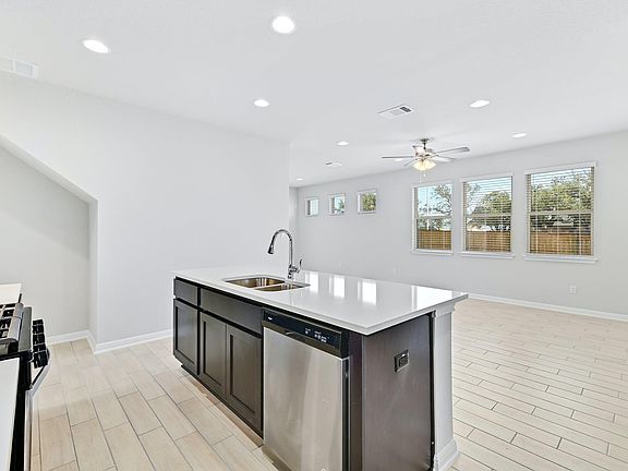 5th image of 1021 Kerrwood Way