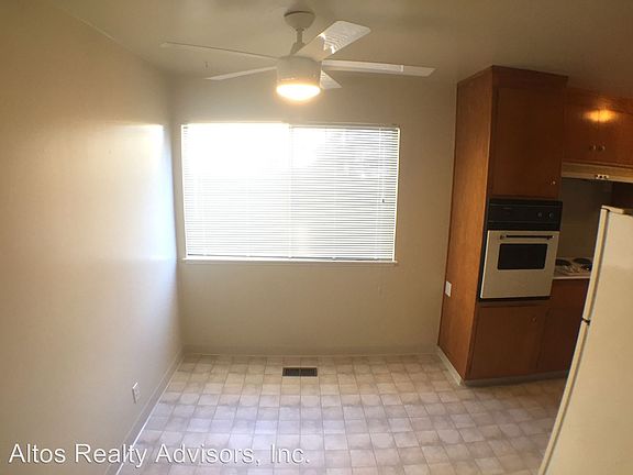 5th image of 654 Kirkland Dr APT 1