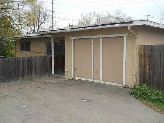 2623 52nd Ave photo 1