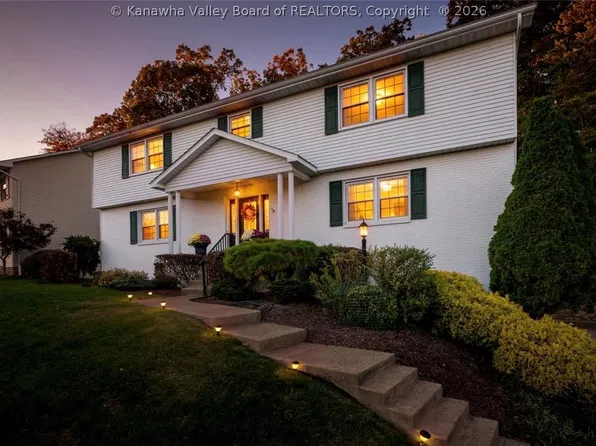 16 Carriage Rd, Charleston, WV 25314