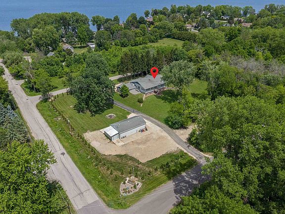 3rd image of 5086 Valley Heights Rd