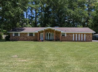 911 Pine St, Taylorsville, MS 39168