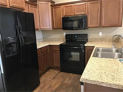 5736 E Pea Ridge Roadapt #104
