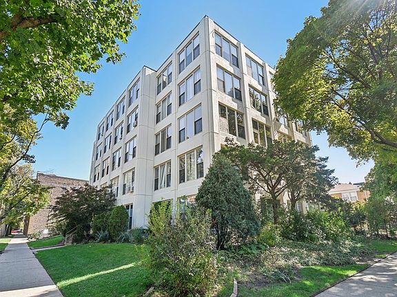2nd image of 1633 N Thome Ave #301