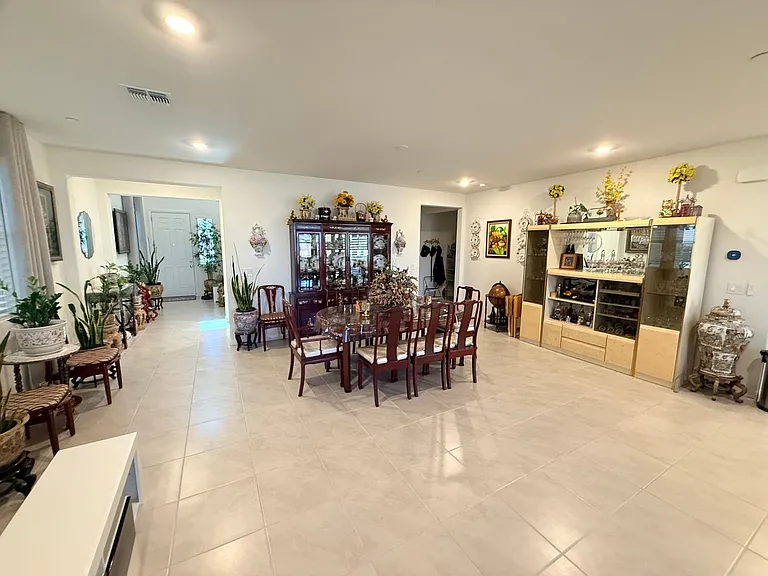 10854 Gentle Crest Ave — Photo 5