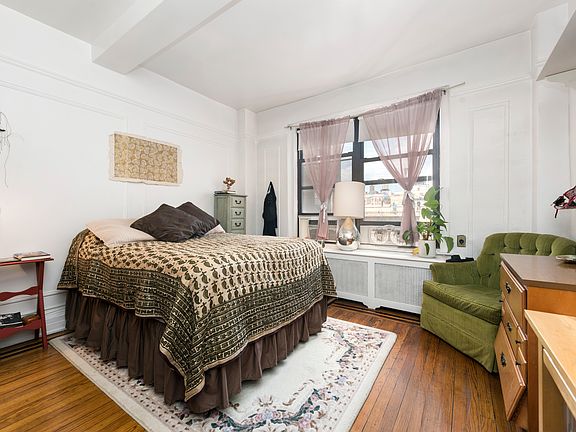 3rd image of 235 W 102nd St APT 16B