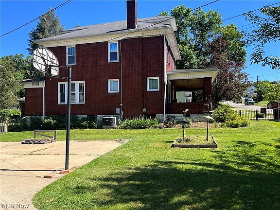 4th image of 2511 Vaughan Ave