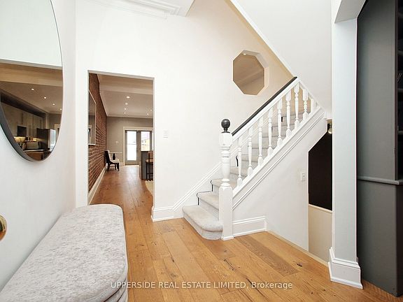 4th image of 153 Collier St