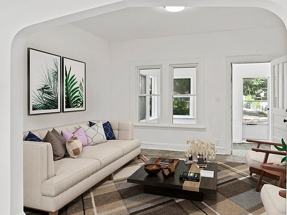3rd image of 232 Curtice St E #232