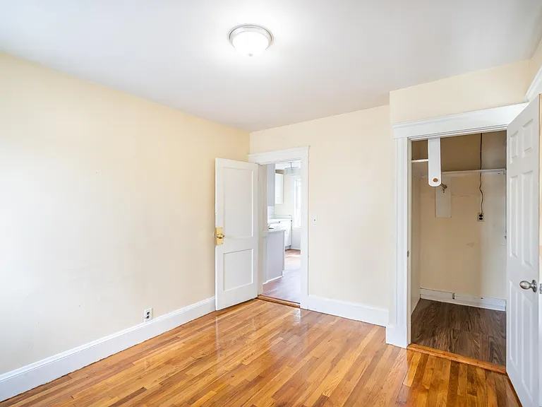 39 Perry St #3 — Photo 12