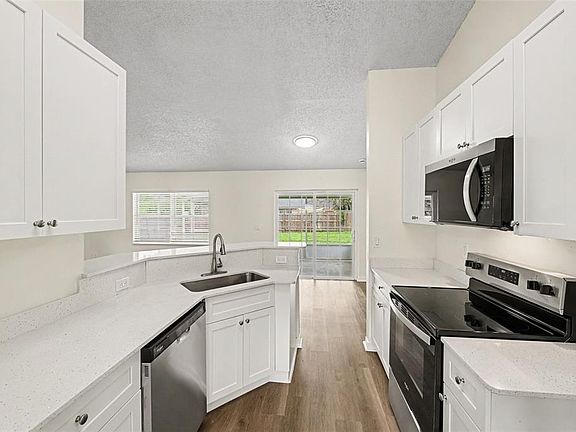 5th image of 287 DELAKE ROAD NW