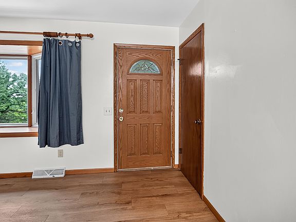 5th image of 4031 Lally Rd
