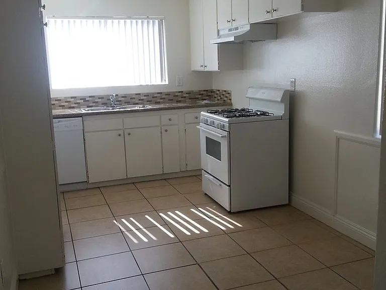 Villa Gardens Apts - Carmel Palm, LP — Photo 2