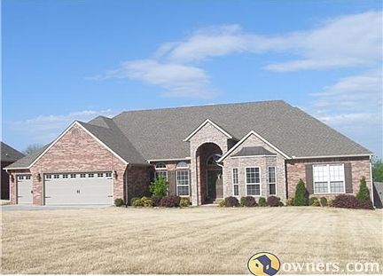 Beautiful home on quiet cul-de-sac