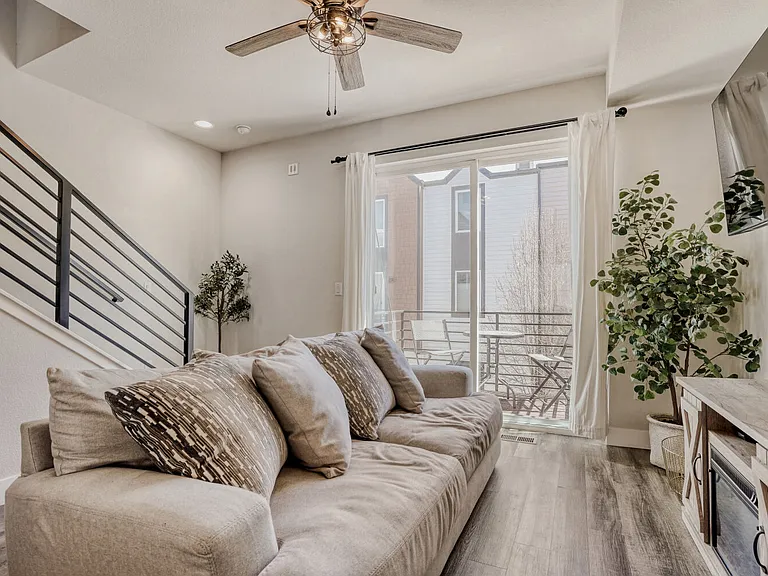 5594 W 10th Pl — Photo 7