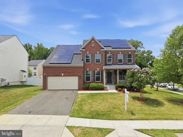 2812 Trotter Park Ln, Lanham, MD 20706