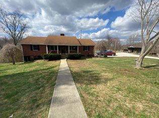 662 Lodge Hall Rd, McKee, KY 40447