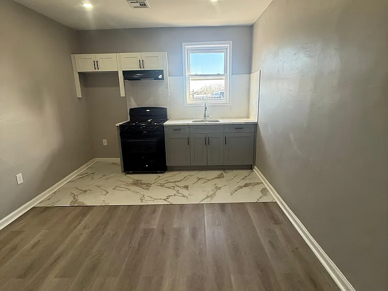 479 Roseville Ave #3 — Photo 3