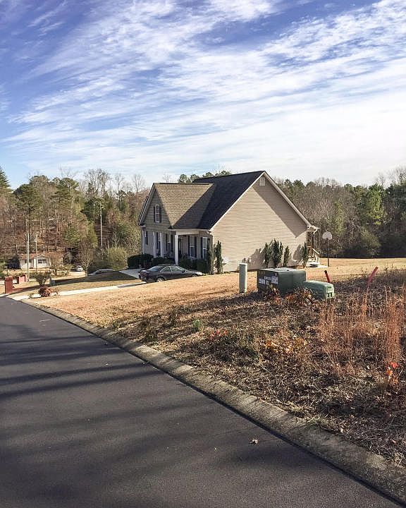 2nd image of 124 Red Oak Ridge Dr
