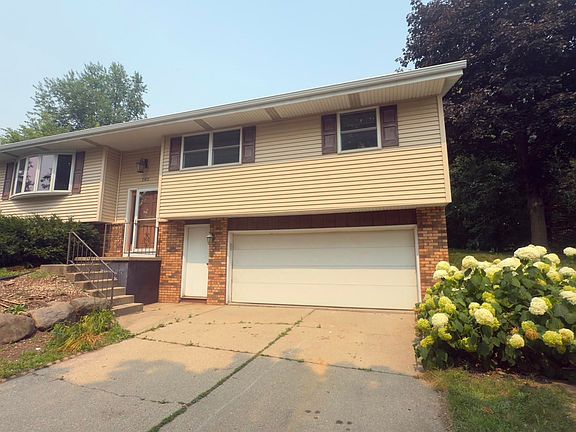 2nd image of 2413 Stuart Ct
