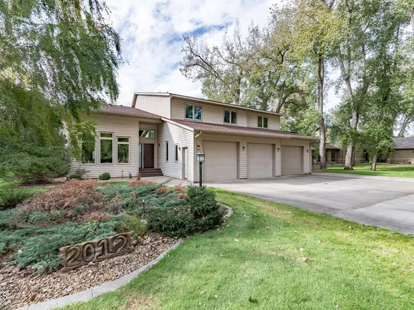 2012 W Harbor Dr, Bismarck, ND 58504