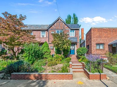 92-07 69th Ave, Forest Hills, NY, 11375