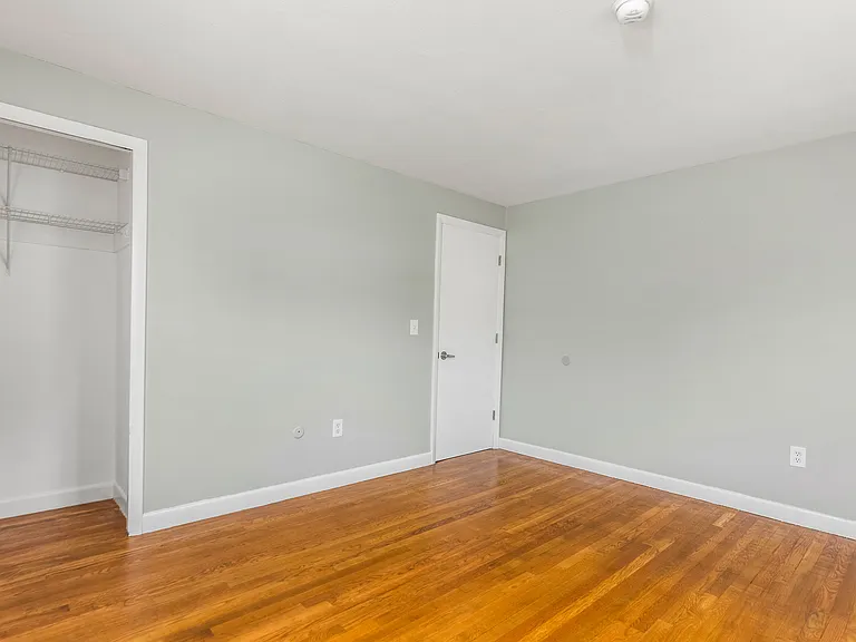 3 Elaine St #33 — Photo 21