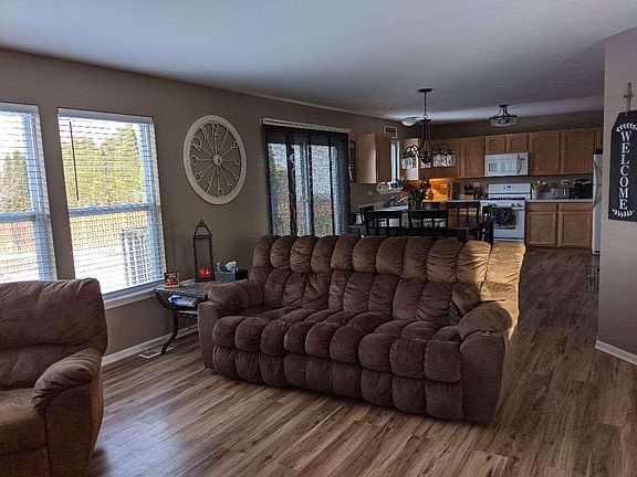 2nd image of 1509 Elizabeth Ct
