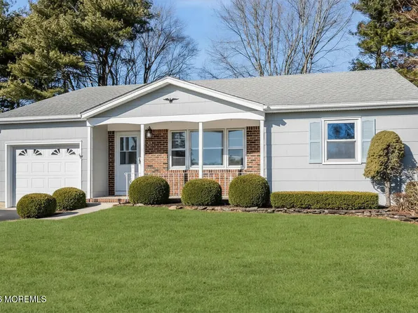 12 Ely Court, Toms River, NJ 08757