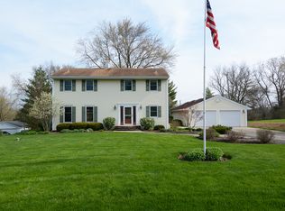 35W008 Chillem Dr, Batavia, IL 60510