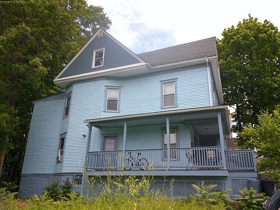 2nd image of 113 Comstock Pl Room 2