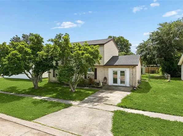 421 Holy Cross Pl, Kenner, LA 70065