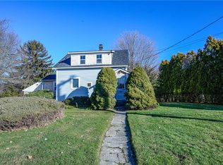 318 Mitchells Ln, Middletown, RI 02842