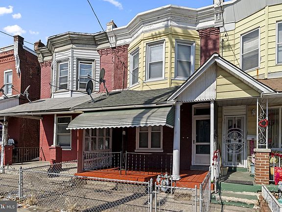 2nd image of 2314 W 3rd St