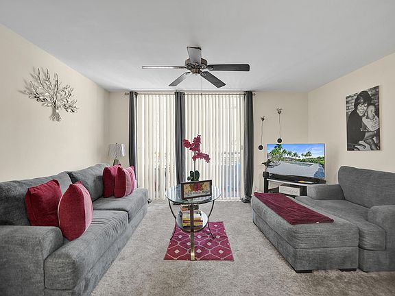 4th image of 801 Lyons Road #19103