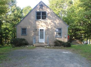 5 Clearwater Dr, Heath, MA 01346